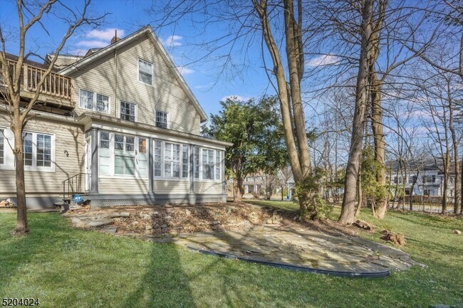 Foto del edificio - 232 Orange Rd