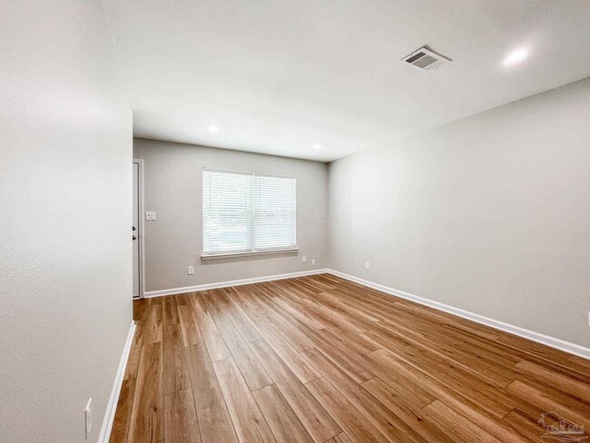 Building Photo - 2106 Schwab Ct