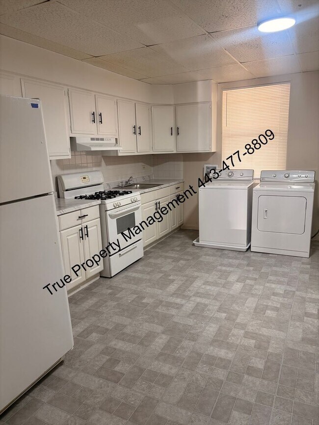 Foto del edificio - Spacious 3BR Home with Central A/C, 1.5 Baths & Unfinished Basement – Available Now!
