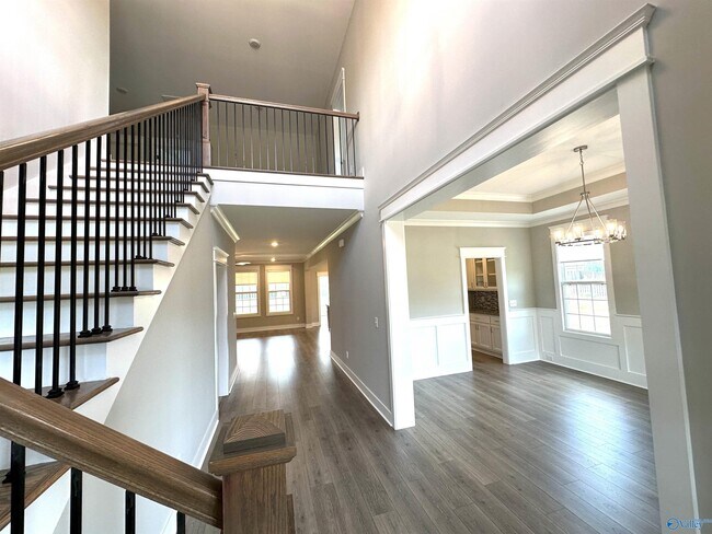 Building Photo - 8105 Goose Ridge Dr SE
