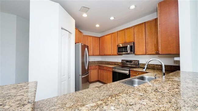 Foto del edificio - 7020 Ambrosia Ln