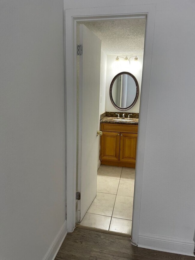 Foto del edificio - Two bedroom Two bath Condo