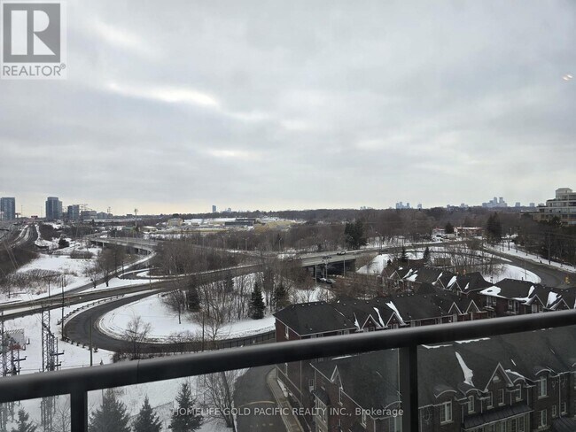 Building Photo - 105 The Queensway