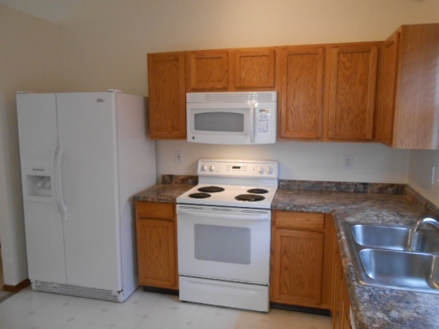 Building Photo - 2093 Brookbank Drive