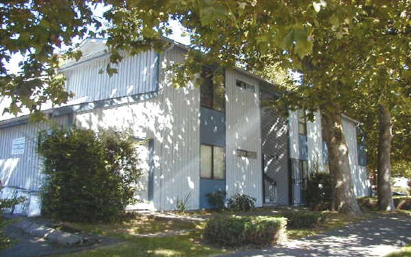 Foto principal - 535 Burnett Ave S