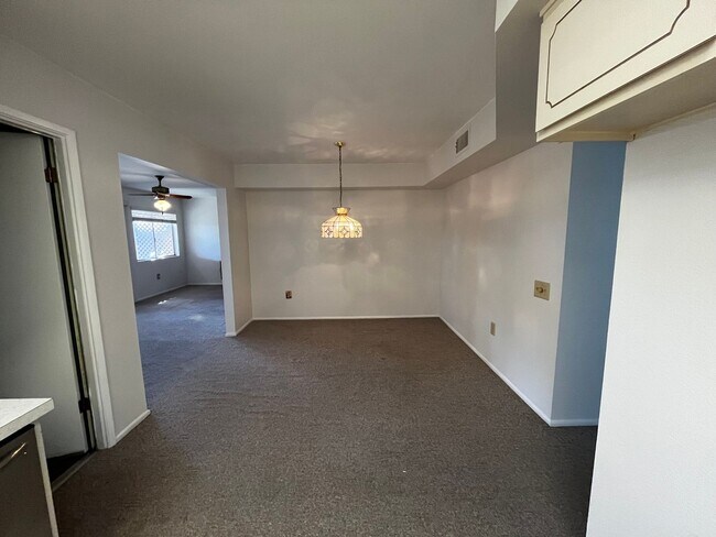 Building Photo - Charming 2 Bed in Sun City!