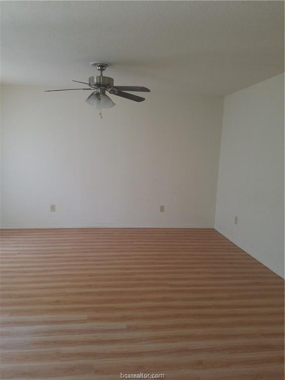 Building Photo - 2402 Pecan Ridge Dr