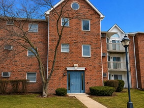 Building Photo - 1343 Cunat Ct