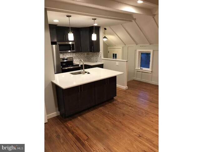 Foto del edificio - 809 Mill Rd