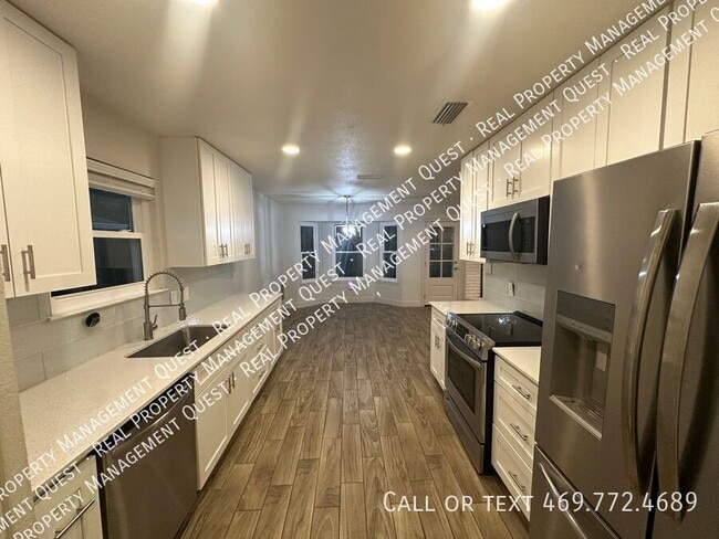 Building Photo - 5100 Eagle Nest Dr