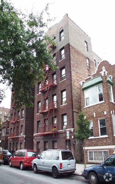 Building Photo - 754 Manida St
