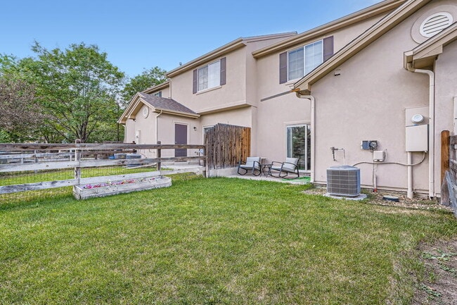 Building Photo - 12739 Jasmine Ct