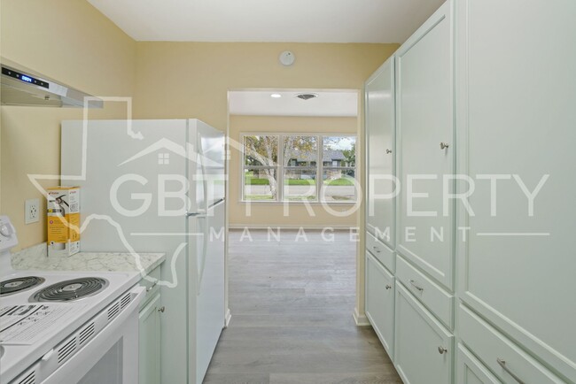 Foto del edificio - 3 Bedroom 2 Bathroom Home Ready for Move In1
