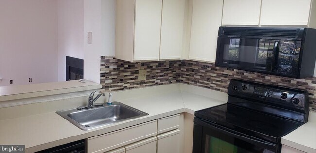 Foto del edificio - 15738 Easthaven Ct