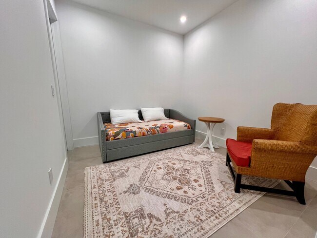 Foto del edificio - 300 SW 7th St