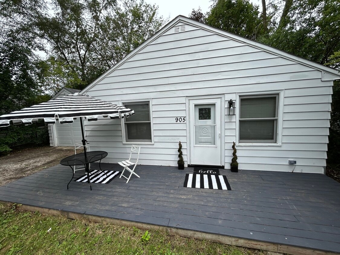 905 Rockland Rd, Lake Bluff, IL 60044 House Rental in Lake Bluff, IL
