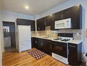 Building Photo - 39 Throop Ave