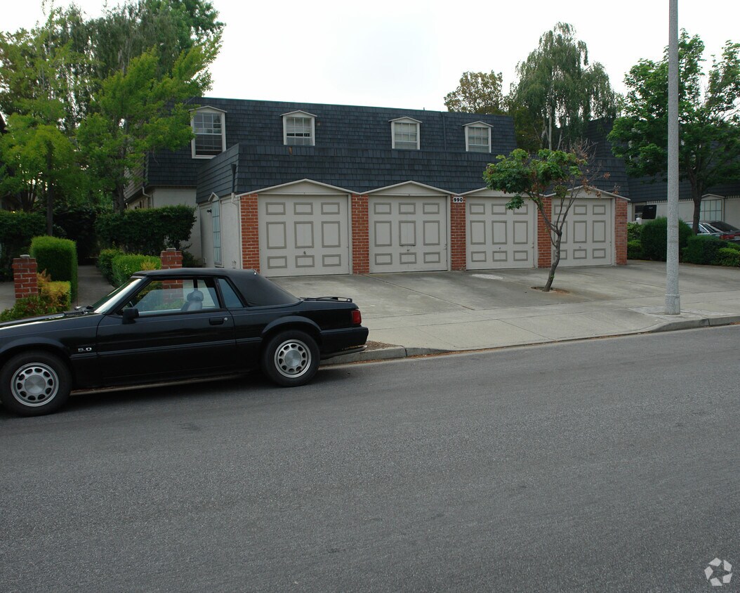 Primary Photo - 986 Mangrove Ave