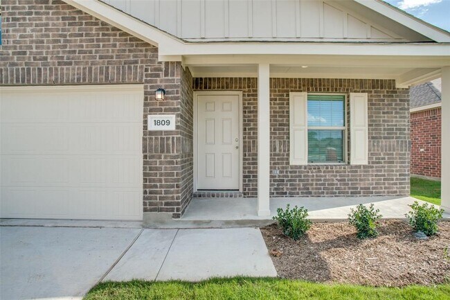 Building Photo - 1809 River Xing Dr