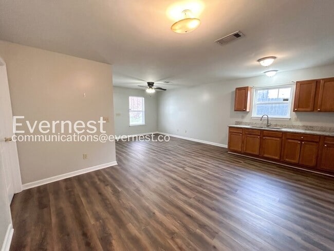 Foto del edificio - 3157 Lauren Evelyn Way