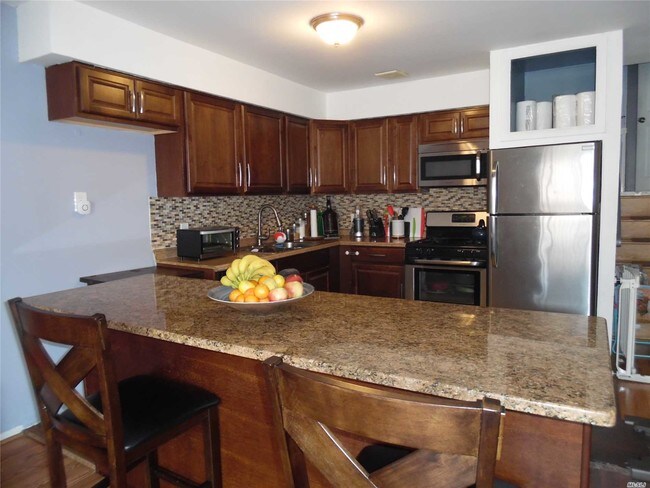 Foto del edificio - 153-35-153-82 82nd St