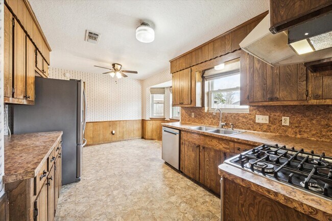 Foto del edificio - 1807 Parkcrest St