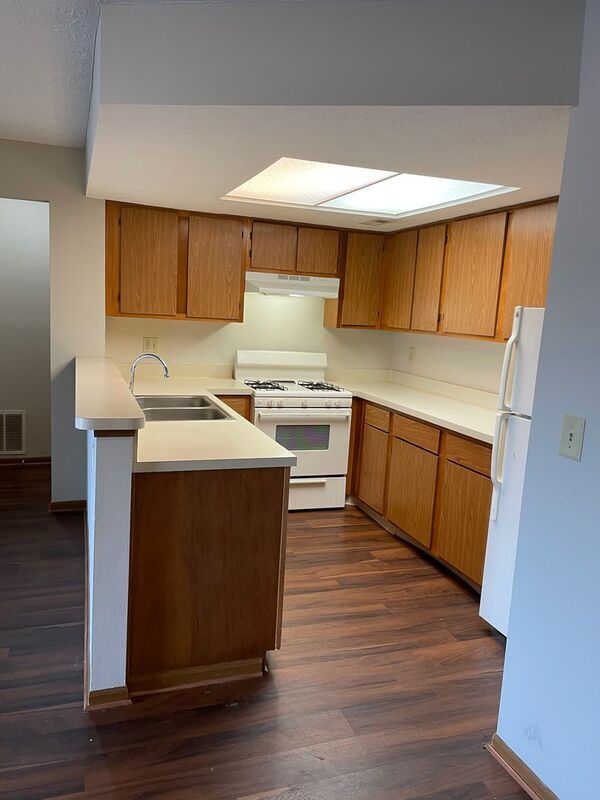 Foto del edificio - 5300 Darlington Rd