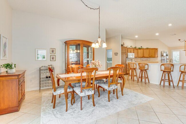 Building Photo - 684 Winifred Way