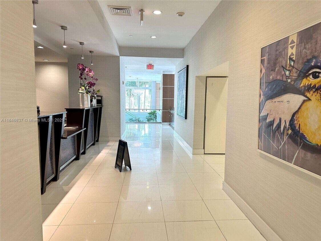 Foto principal - 1800 N Bayshore Dr