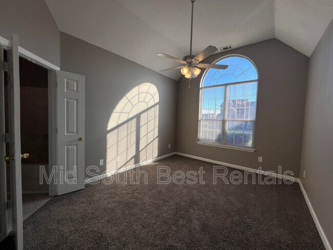 Foto del edificio - 7784 Lipscomb Dr