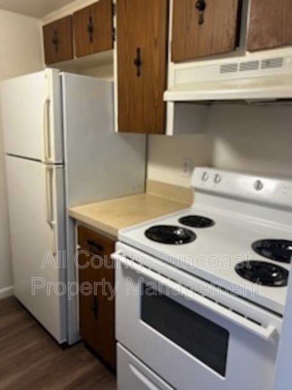 Foto del edificio - 6570 66th Ave N