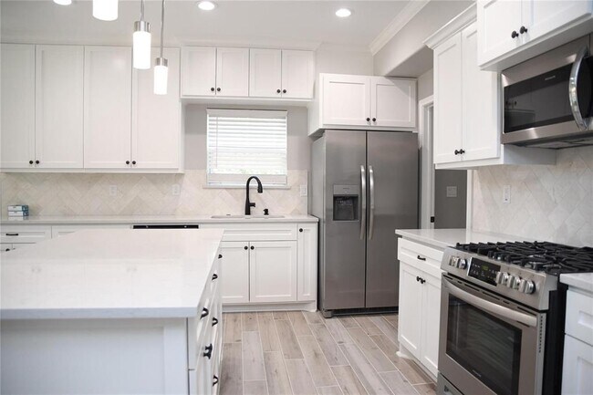 Foto del edificio - 1001 Callahan Ave