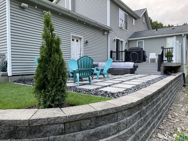 Foto del edificio - 238 Zion Hill Rd