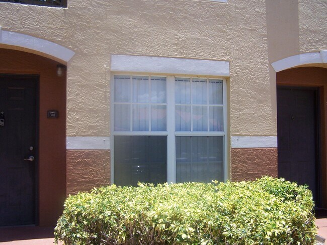 Foto del edificio - 10288 Fox Trail Rd S