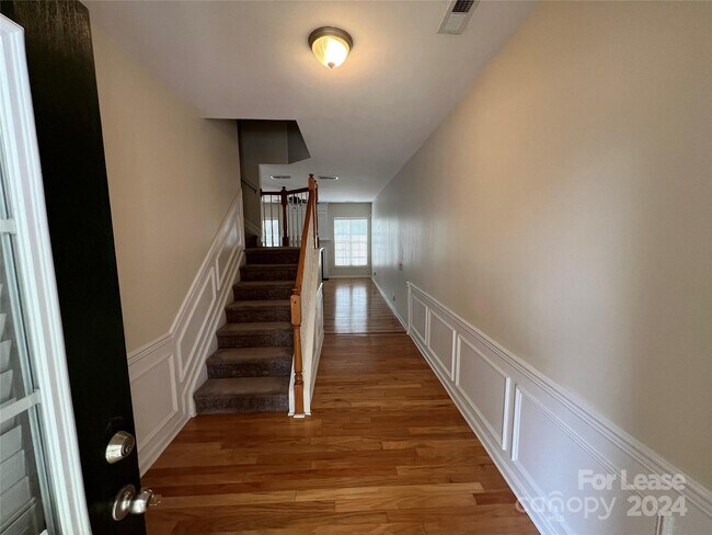Foto del edificio - 10010 Blakeney Preserve Dr