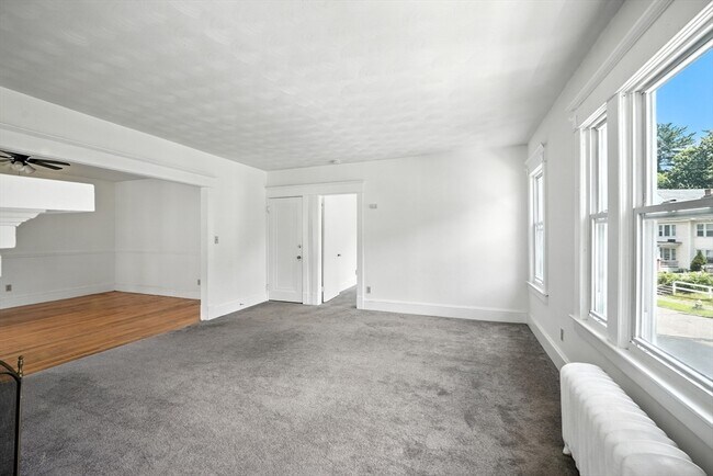 Foto del edificio - 124-126-126 Woodside Terrace