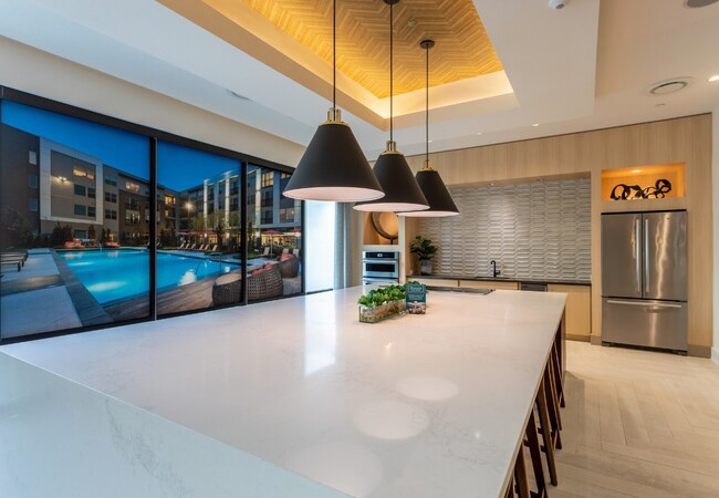 Foto del edificio - 4231 Woodlake Pl