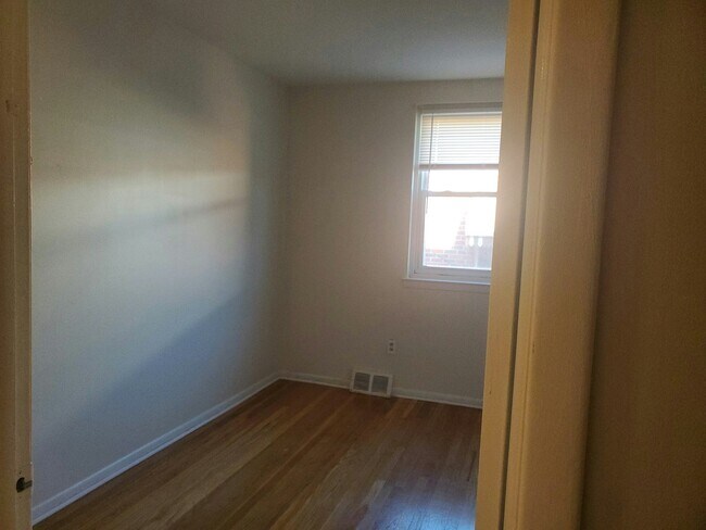 Foto del edificio - 1705 Borbeck Ave