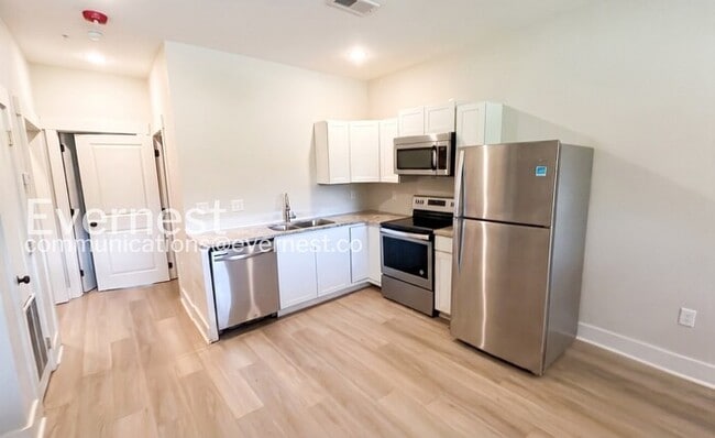 Building Photo - 5407 Hixson Pike