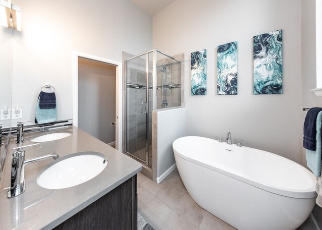 Foto del edificio - Urbanite Living near Downtown 3 Bed End Unit Townhouse