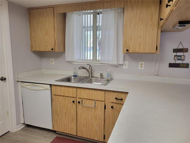 Foto del edificio - 10782 SW 78th Ct