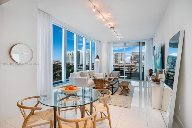 Foto del edificio - 6799 Collins Ave