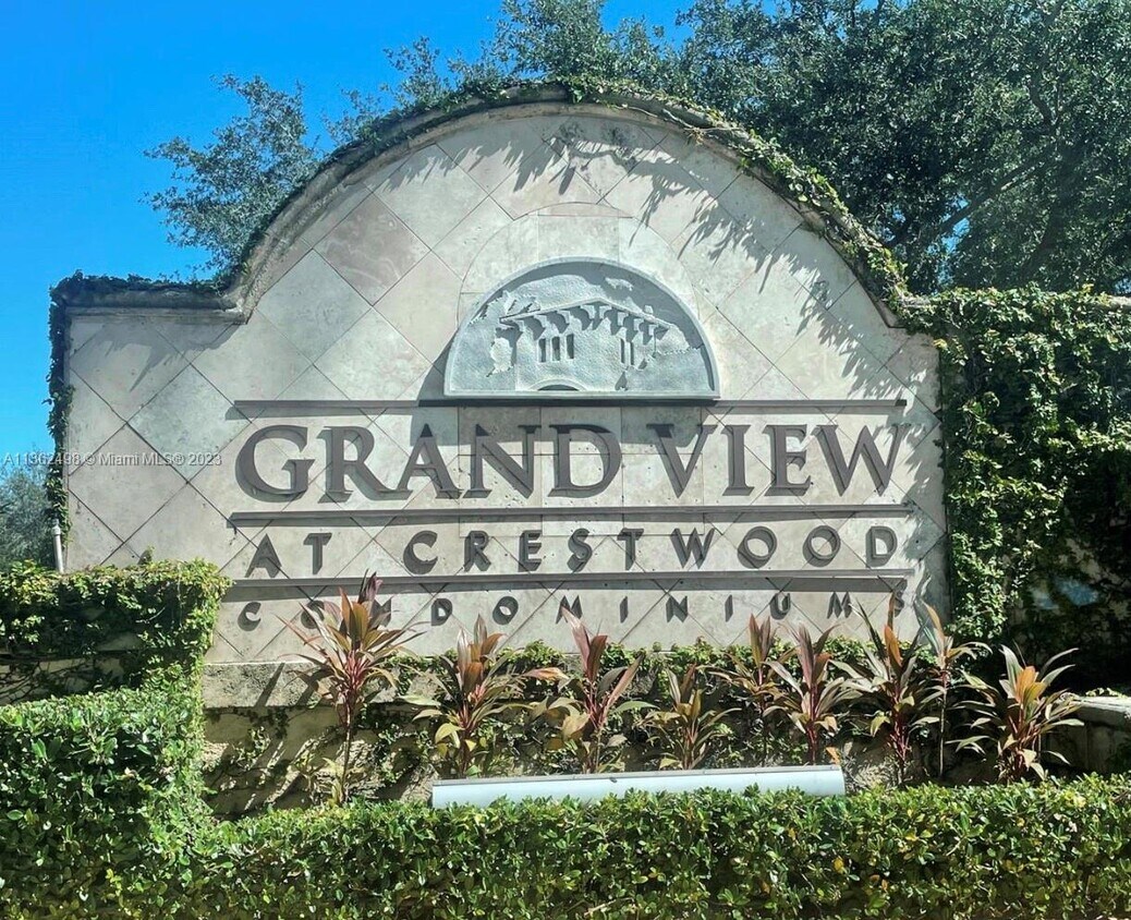 Primary Photo - 1500 Crestwood Ct S