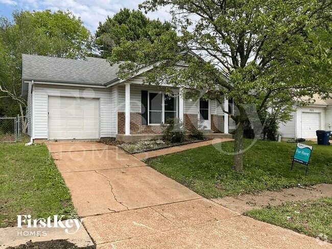 Building Photo - 2127 Monks Hollow Dr