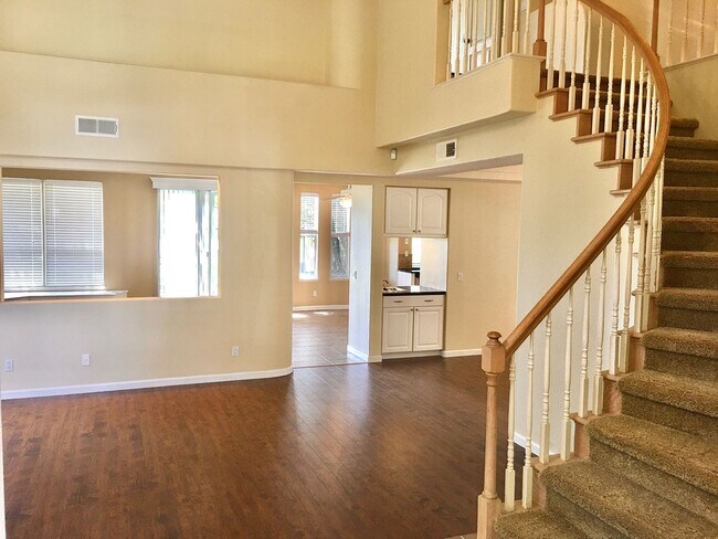 Foto del edificio - **COMING SOON** 3BD 2BA House in Carmel Mt...