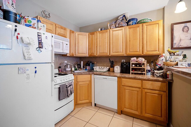 Foto del edificio - 1610 N Willington