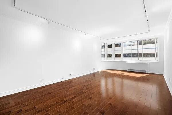 275 Greenwich St