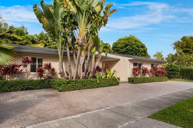 Foto del edificio - 6701 SW 49th Ter