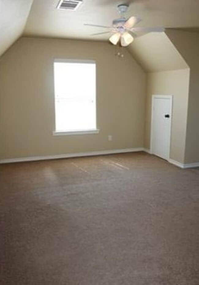 Building Photo - 3707 Holick Ln