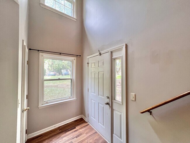 Building Photo - Charming Two-Story 2BD, 2.5BA Raleigh Cond...